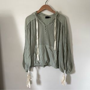 urban outfitters pale green pullover top